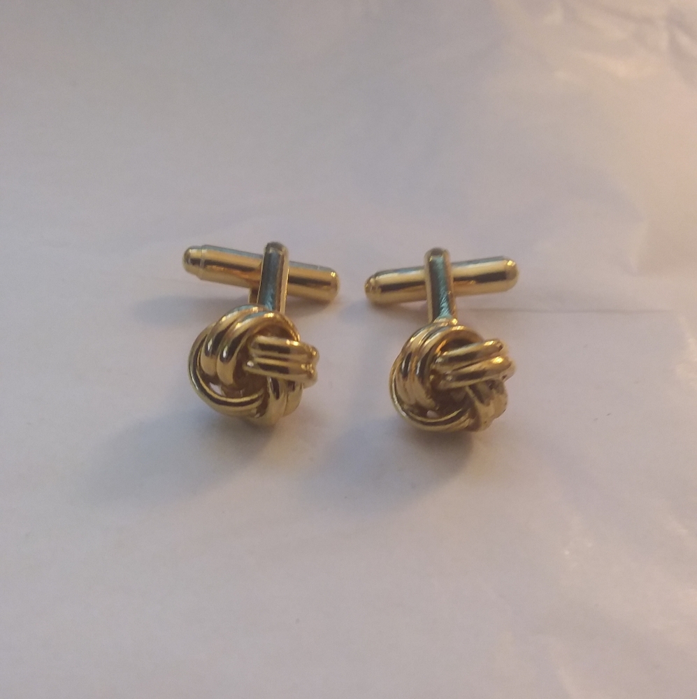 Pair of Unique Style Gold Square Double Rope Knot Designed Cuff Links